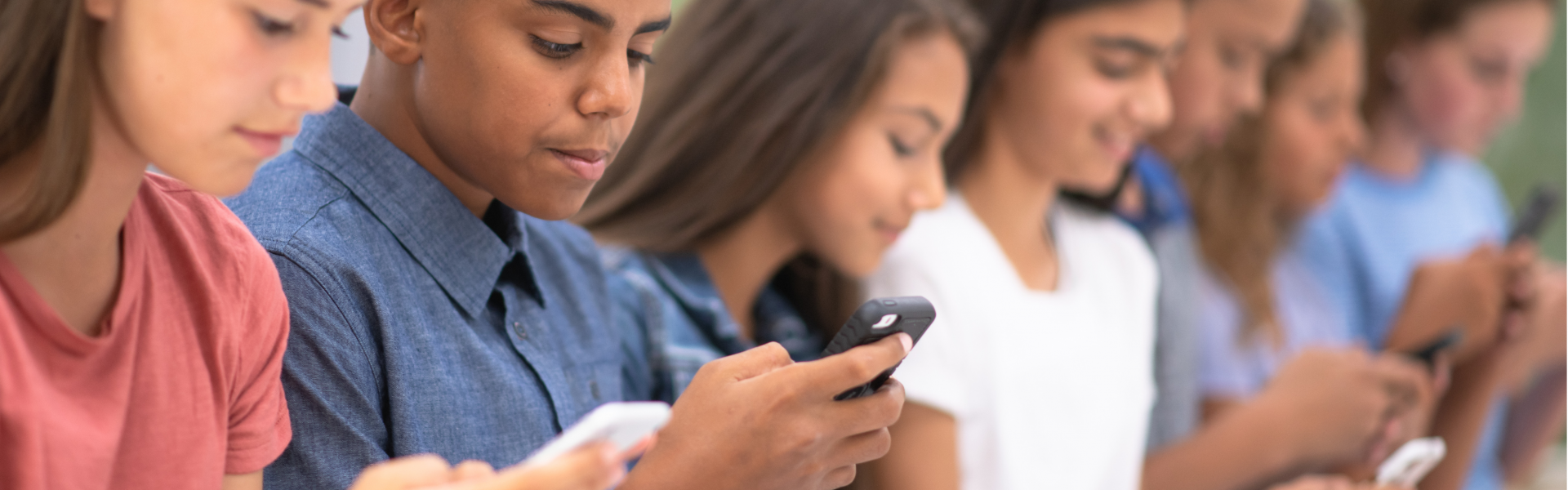 Sécuriser les usages des réseaux sociaux pour protéger la santé des adolescents